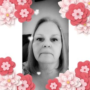 Meet your Posher, Mona